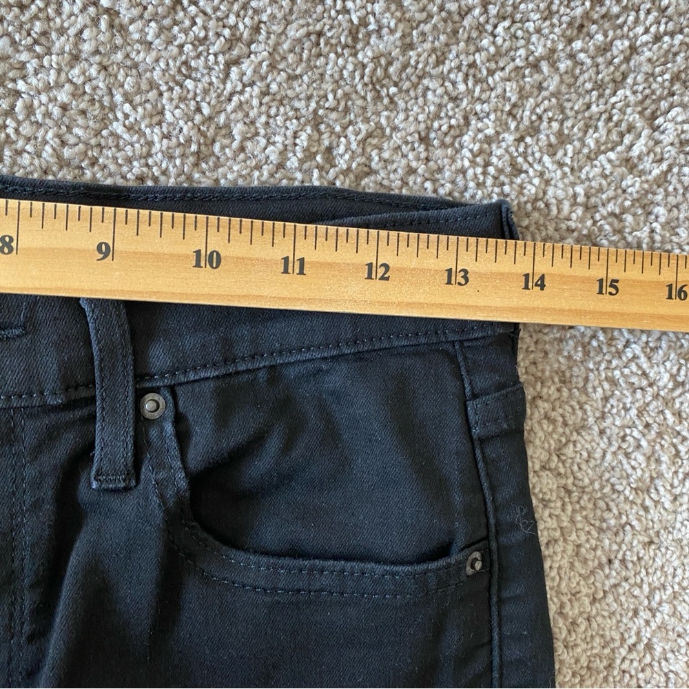 Levi's Women's Straight Leg Jeans - Black - Picture 14 of 16